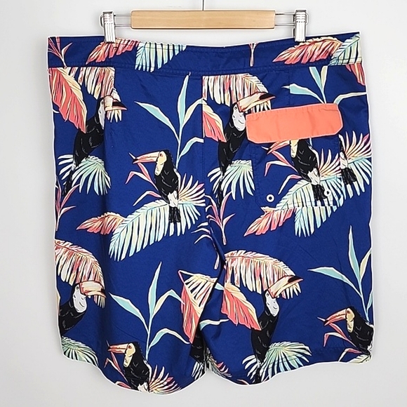American Outfitters Men's Swim Shorts Toucan Tropical Print Blue Coral Size XL - Picture 2 of 16